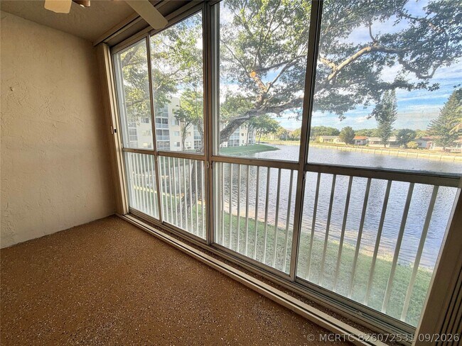Building Photo - 9587 Weldon Cir