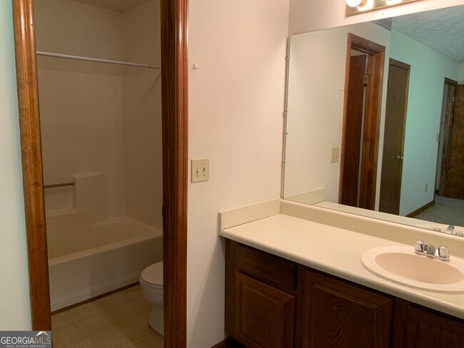 Building Photo - 1103 Booth Ct SW