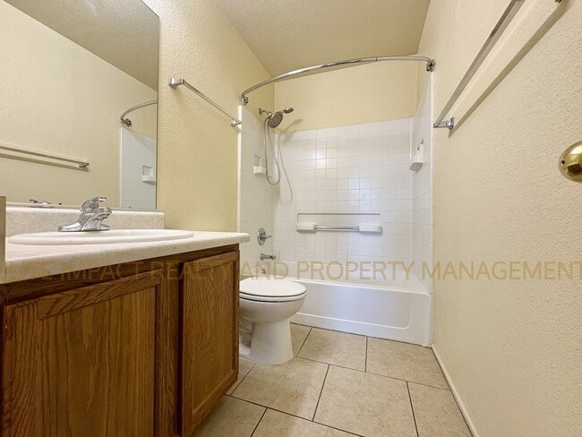 Building Photo - 2324 S Mcconnell Dr