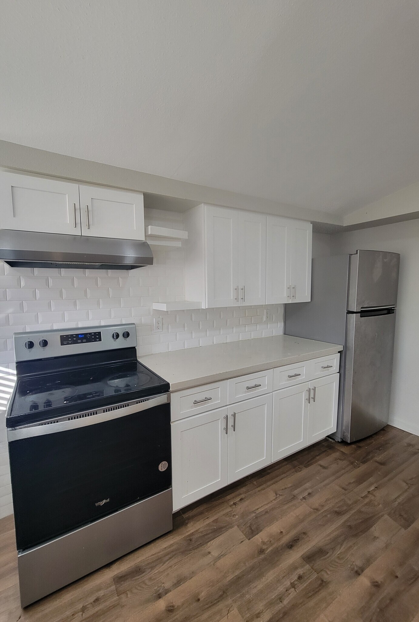 Building Photo - 707 Johnson Ln