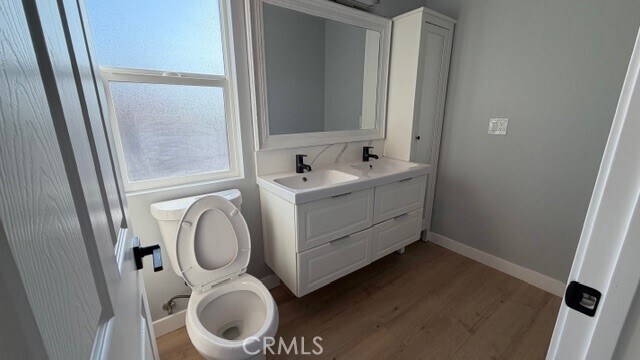 Building Photo - 2413 La Crescenta Ave