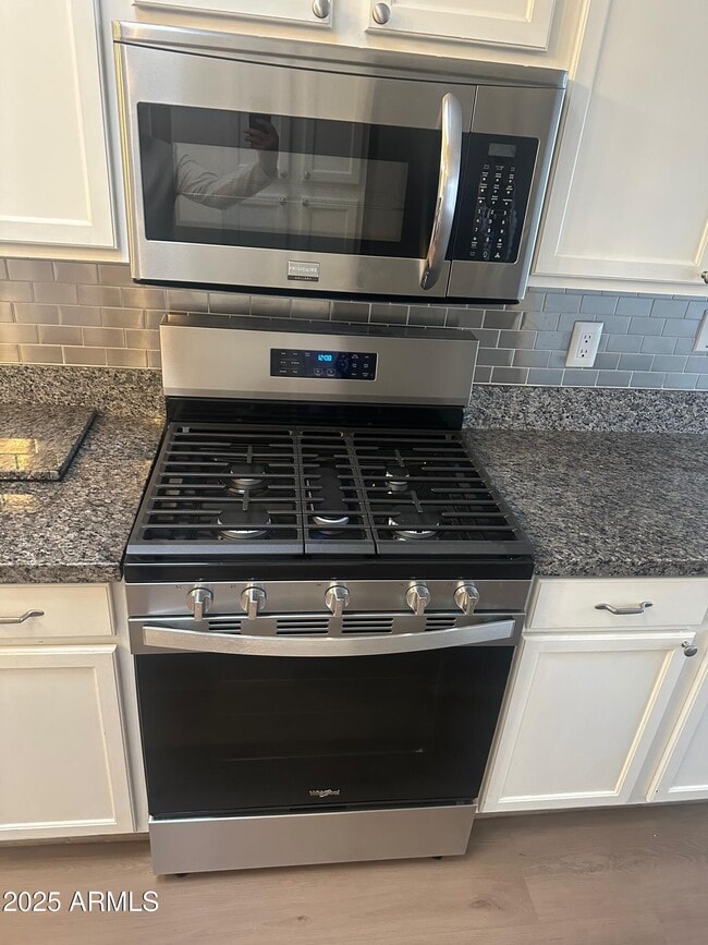 Building Photo - 8824 W Adam Ave