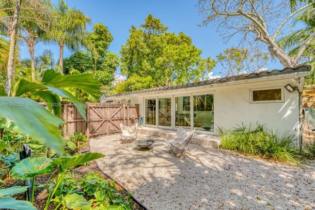 Building Photo - 4071 Barbarossa Ave