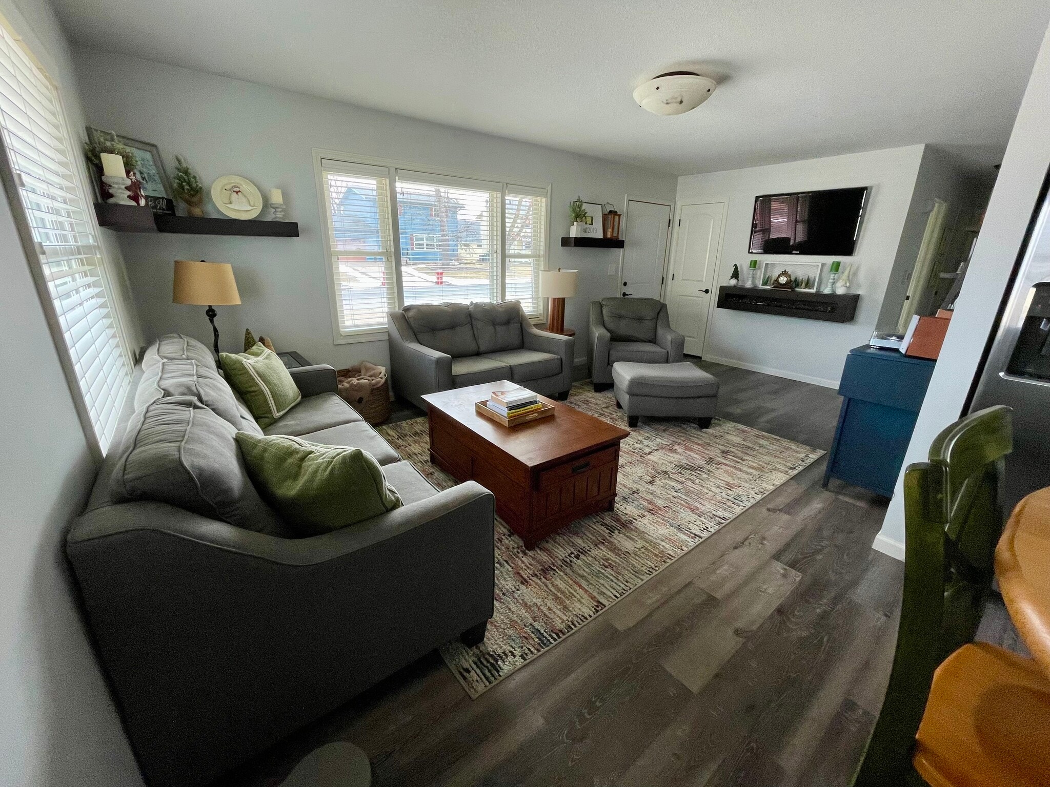 Living Room - 411 7th St NE