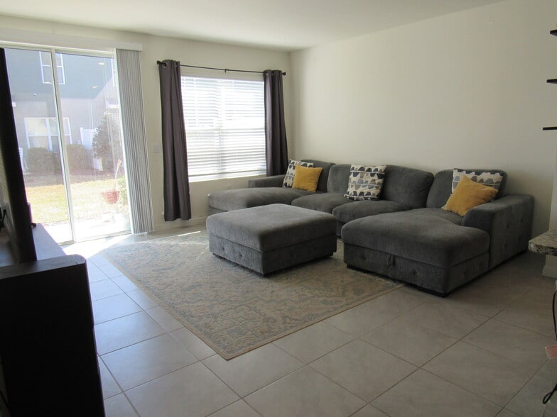 Living room - 3 Bella Lago Cir