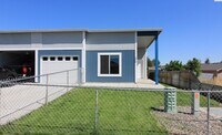 Building Photo - 3 bed, 2 bath townhome in Pasco