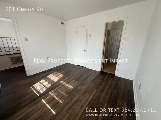 Building Photo - 201 Omega Rd