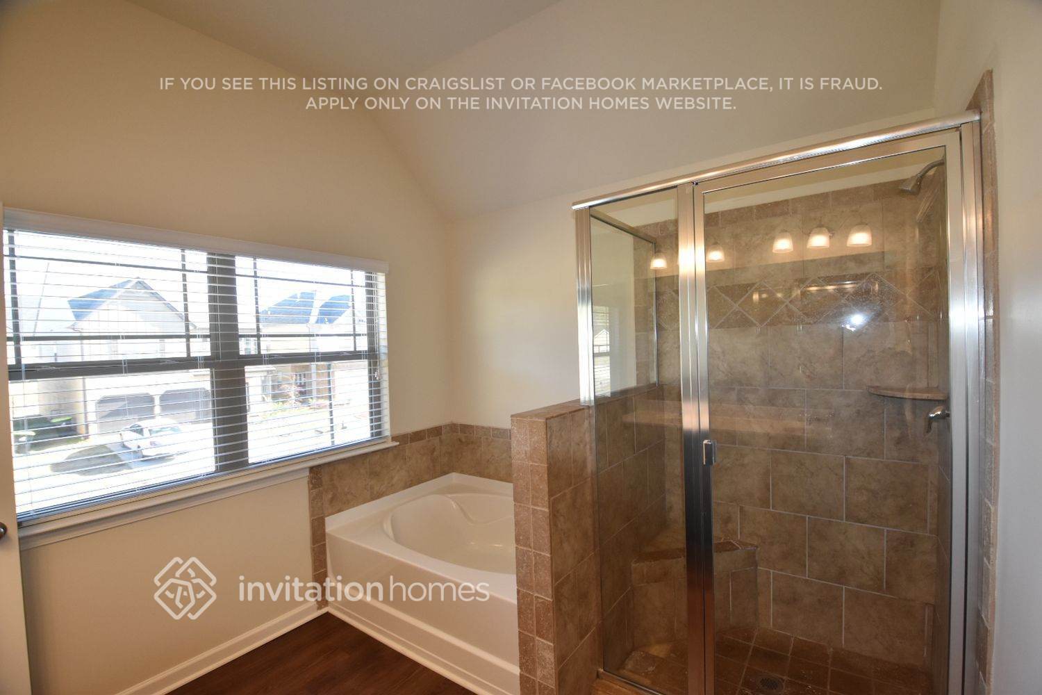 Building Photo - 2813 Birmingham Dr