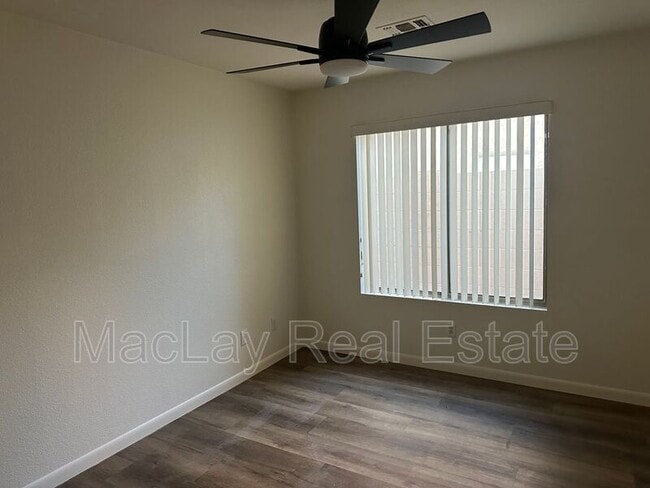 Building Photo - 334 N Duffy Way