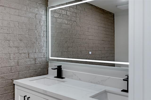 Building Photo - 205 Lacewell St