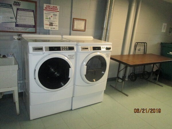 Building Photo - 146 Marble St