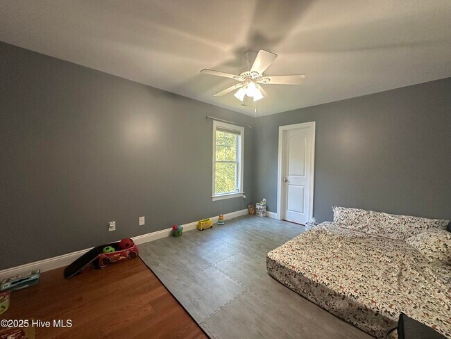 Building Photo - 509 Blue Angel Ct