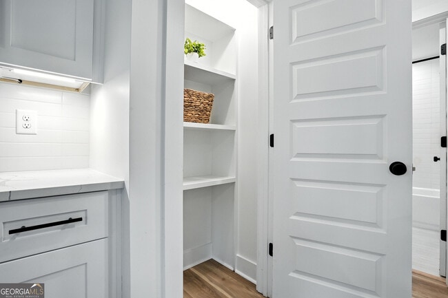 Building Photo - 1597 Glenwood Ave SE