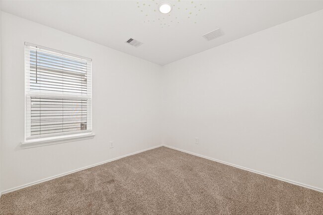 Building Photo - 1710 Legacy Hills Dr