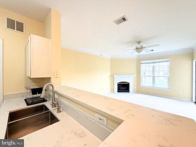 Building Photo - 1580 Spring Gate Dr.