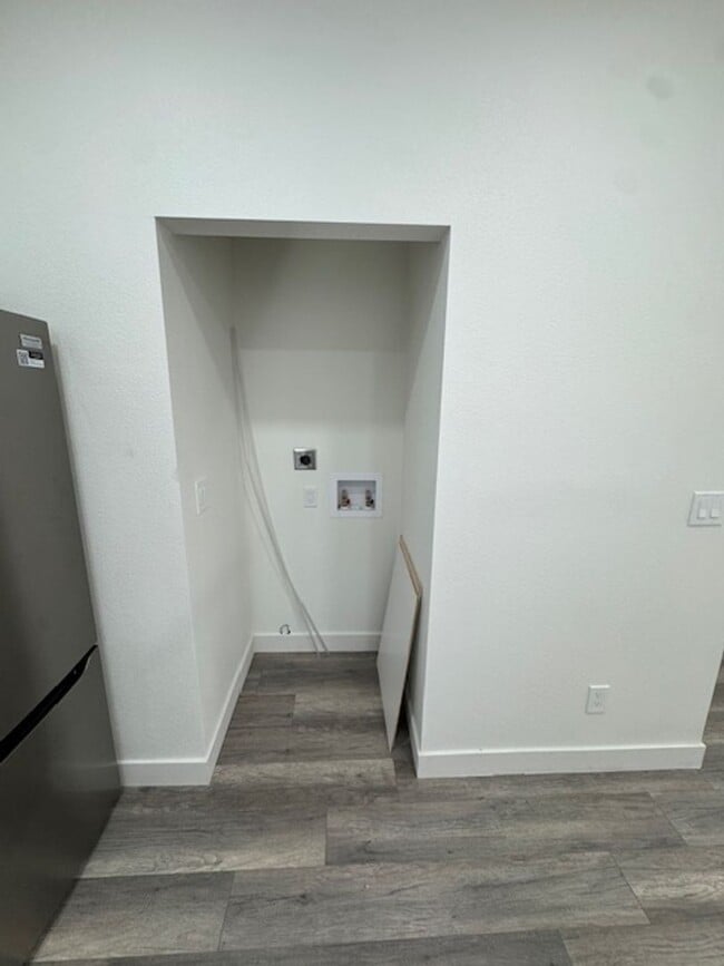 Building Photo - Beautiful Recently Remodeled 2-Bedroom ADU