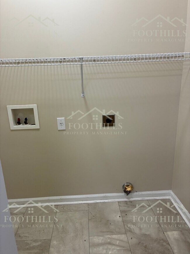 Building Photo - 101 Heatherbrook Ct