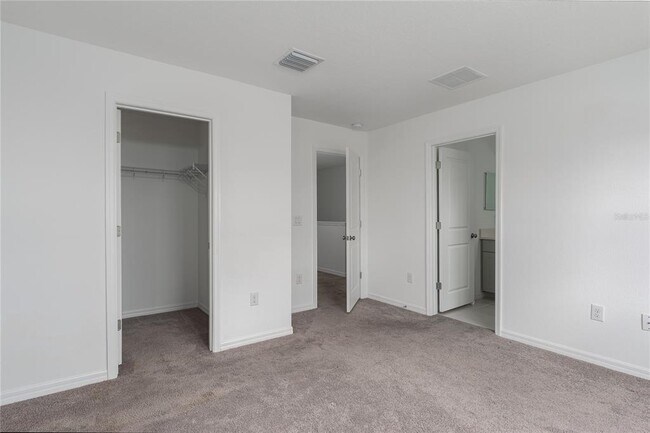 Building Photo - 6344 Willowside St