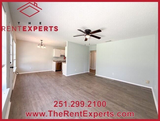 Building Photo - 784 Trailwood Dr E