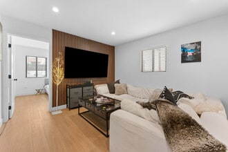 Building Photo - 351 S Catalina St