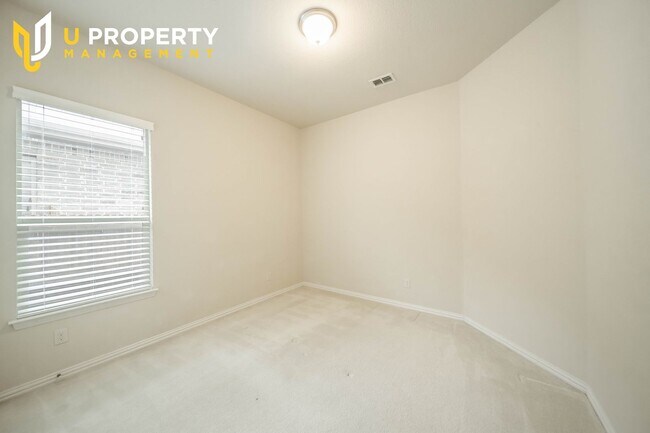 Building Photo - Gorgeous 2-story house in Denton