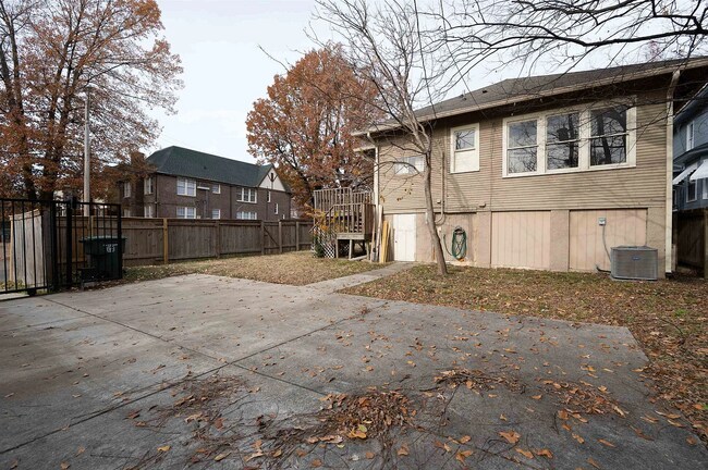 Building Photo - 1347 Harbert Ave