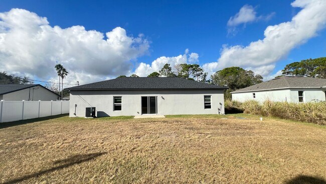 Building Photo - BEAUTIFUL 3 Bedroom, 2 Bathroom Home in Palm Bay!!