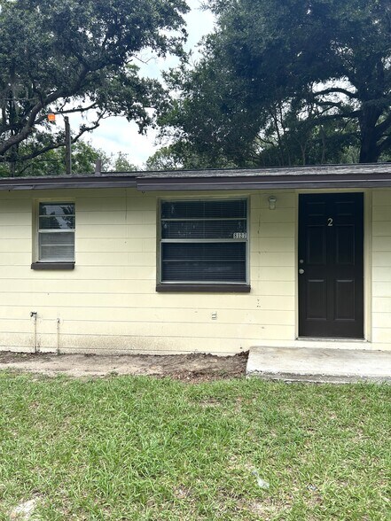 Building Photo - 8127 Cass Rd