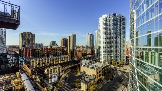 Building Photo - 163 N Canal St