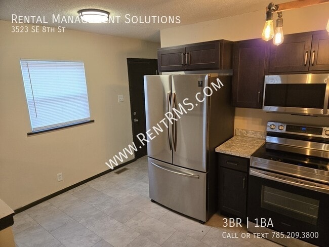 Building Photo - 3523 SE 8th St