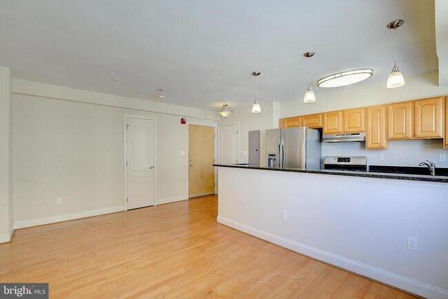 Building Photo - 738 Longfellow St NW