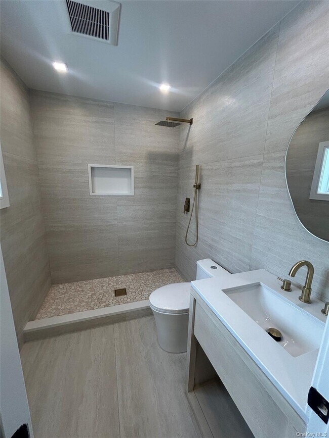 Building Photo - 6 Park Pl