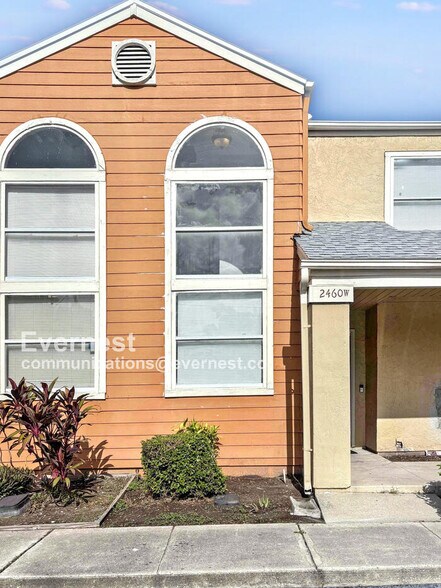 Building Photo - 2460 Summerfield Way