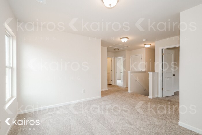 Building Photo - 2033 Country Pl