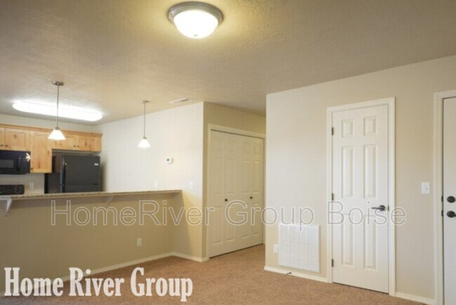 Building Photo - 6672 W Winston Ln