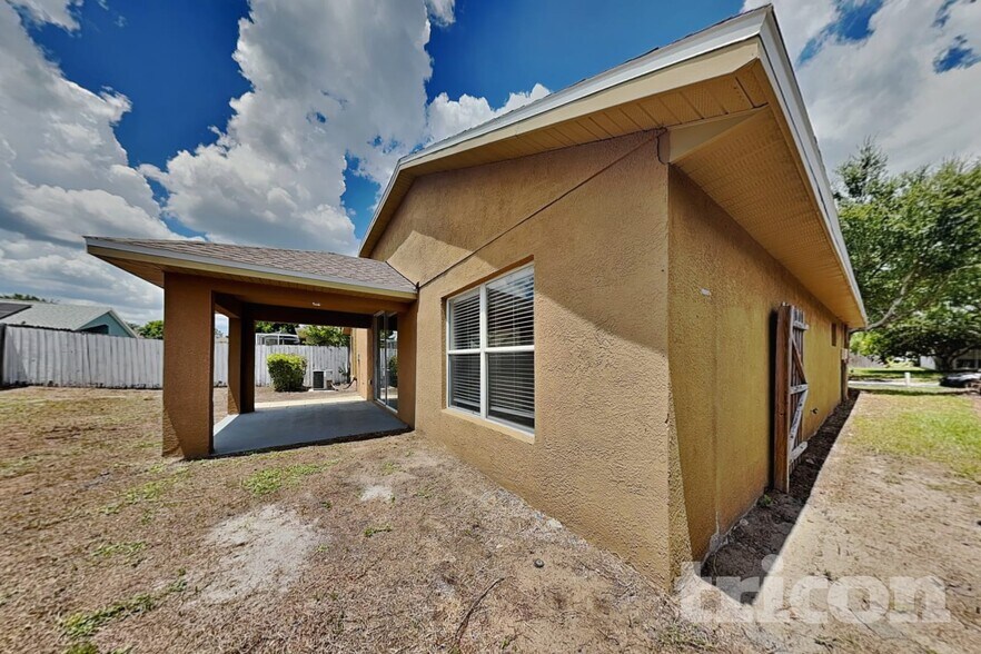 Building Photo - 6816 Monarch Park Dr