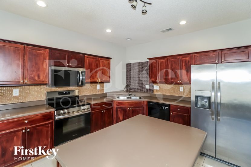 Building Photo - 9226 Chastain Pl