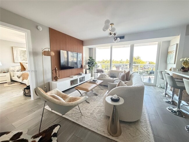 Building Photo - 2715 N Ocean Blvd