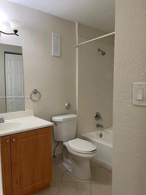 Building Photo - 10500 SW 155th Ct