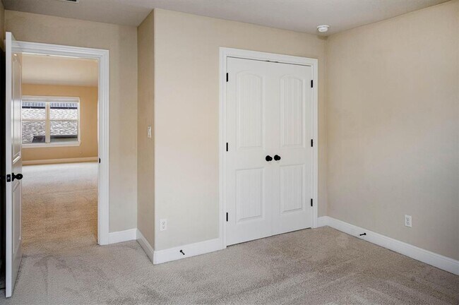 Building Photo - 5809 Viejo Dr