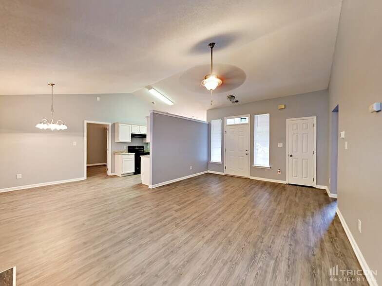 Building Photo - 1613 Bear Brook Dr
