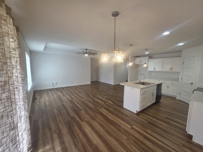 Building Photo - 2622 W Brook Ridge St