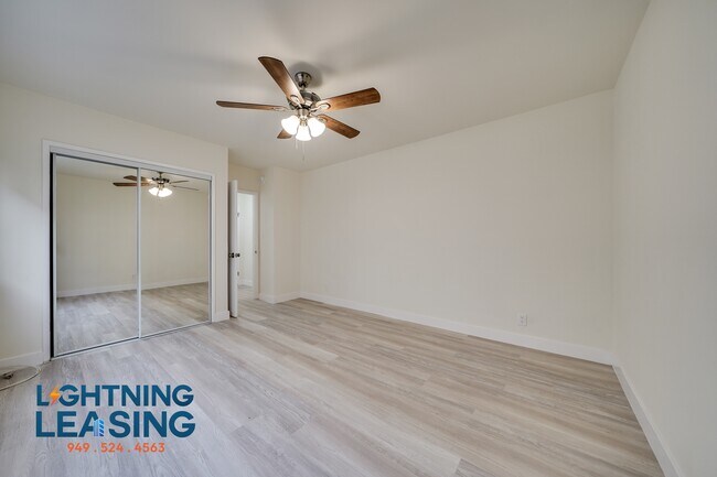 Building Photo - 921 Normandie Ave