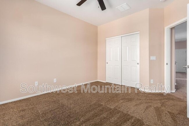 Building Photo - 41261 W Laramie Rd
