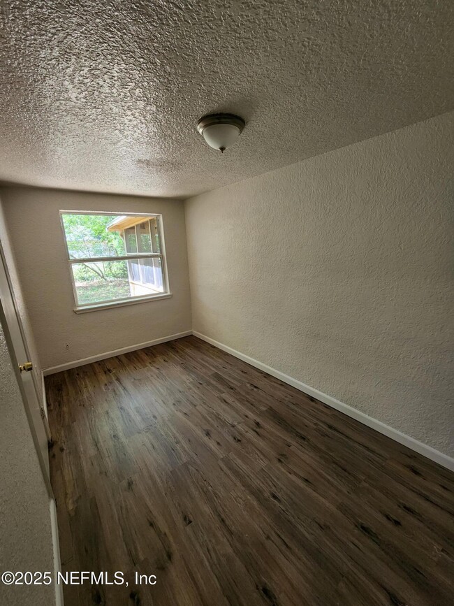 Building Photo - 9156 4th Ave