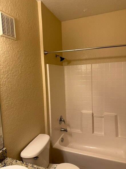 bathroom - 823 Grand Regency Pointe