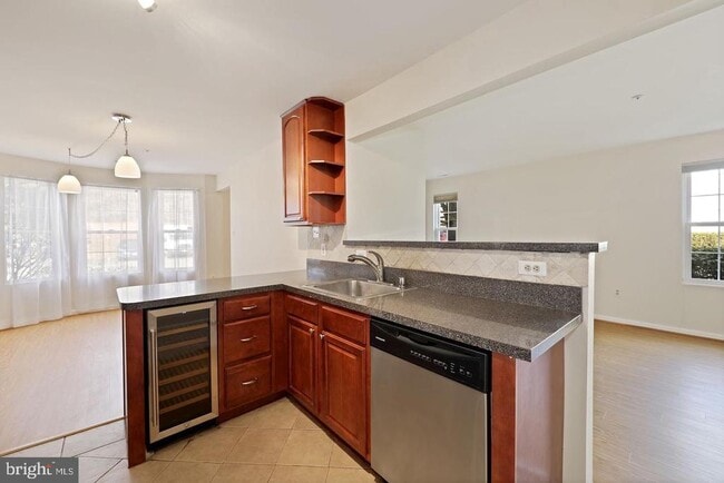 Building Photo - 15435 Reprise Terrace