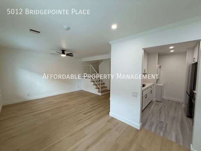 Building Photo - 5012 Bridgepointe Pl