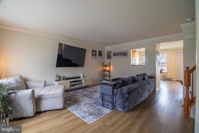 Building Photo - 113 Aero St