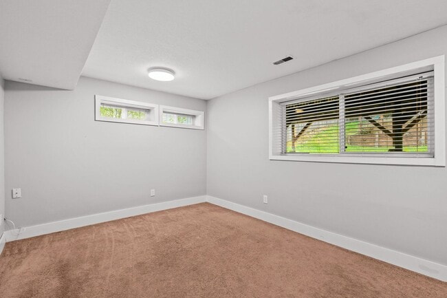 Building Photo - 7393 SW Bayberry Dr